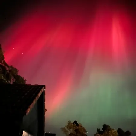 Bedroom Near City Center בית אירוח *