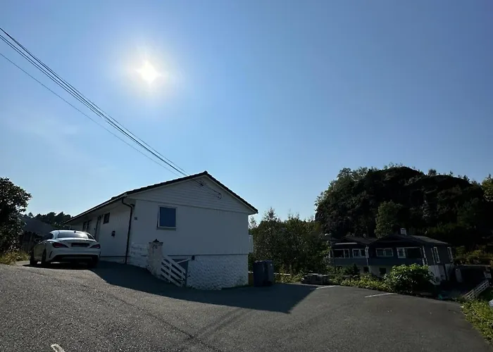 Δωμάτια σε οικογενειακή κατοικία Bedroom Near City Center